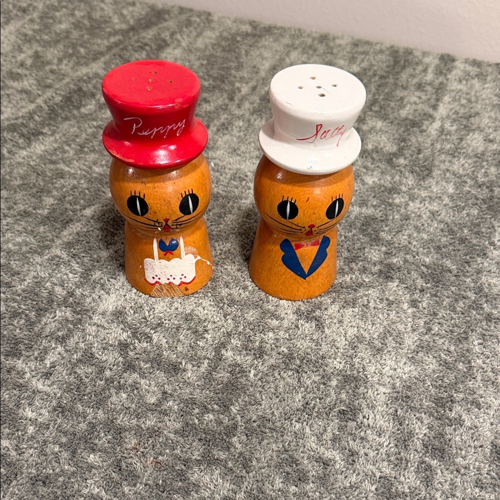 Hand-Painted Wooden Cat Salt and Pepper Shakers - Red & White Hats